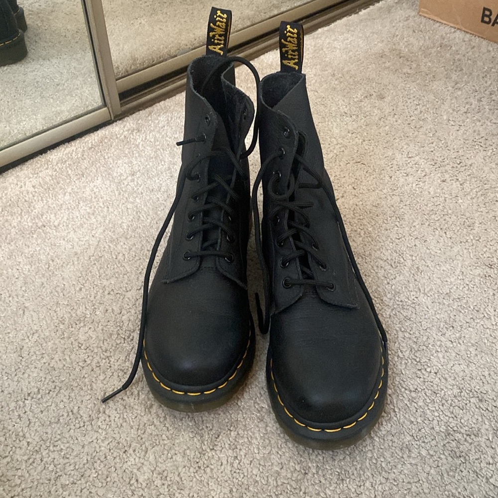 Doc Martens - Picture 3 of 3